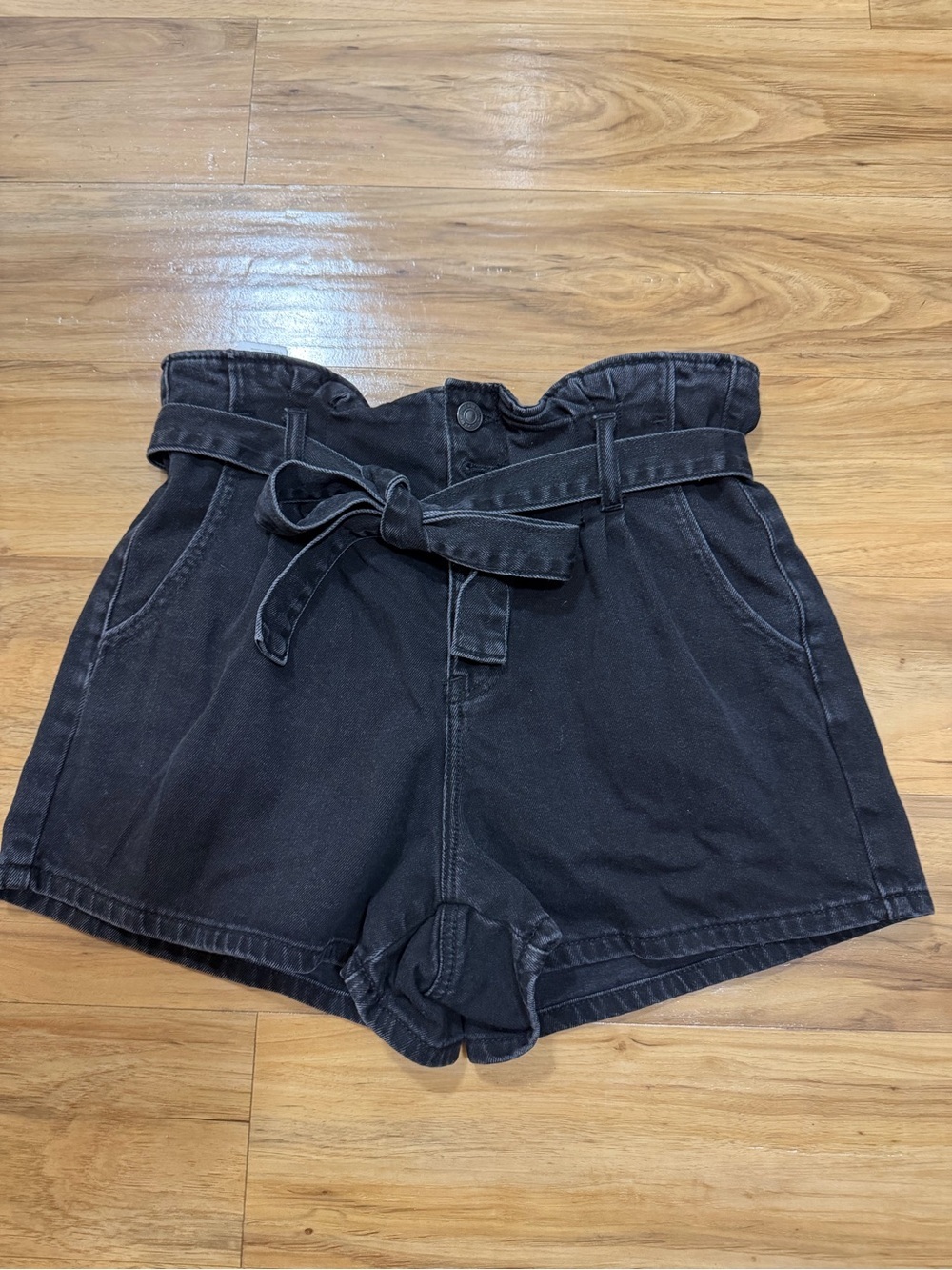 American Eagle High-Waist Paperbag Denim Shorts with Tie Belt - Black
